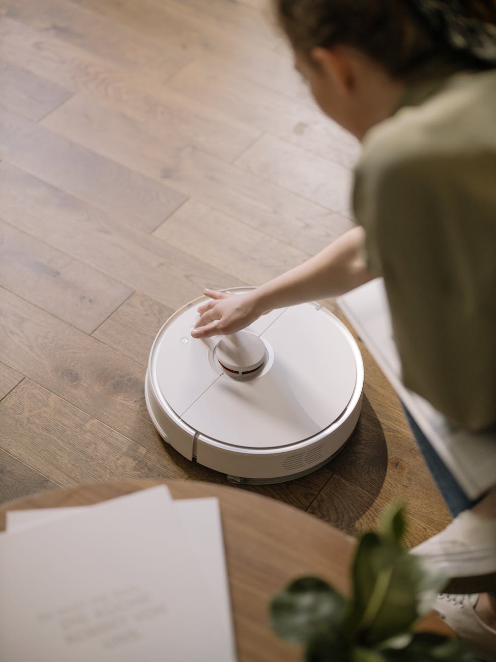 Unleash Hands-Free Cleanliness: Score the Roborock Qrevo Edge Smart Robot Vacuum & Mop at a Mind-Blowing 50% Off!