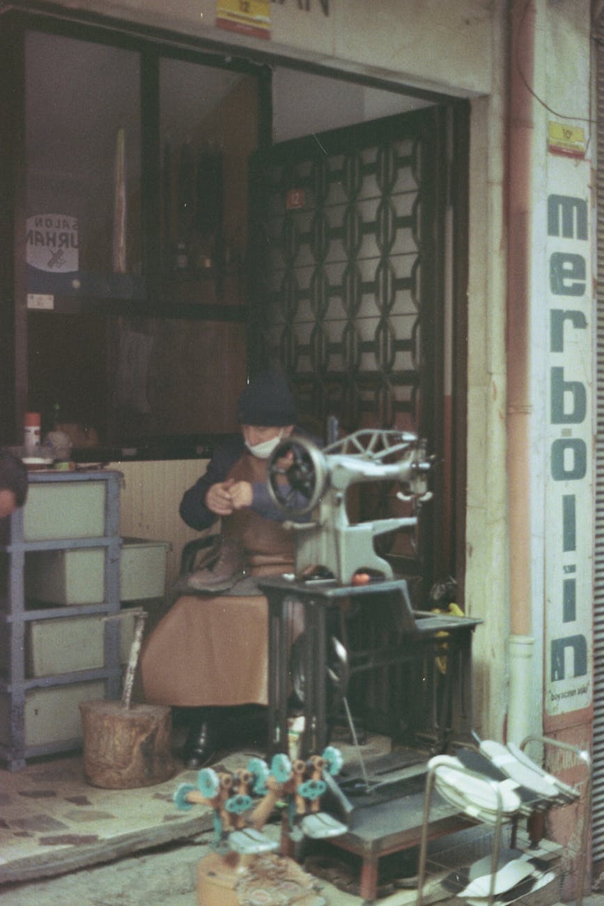 Evden Sanal Asistanlık ile Özgürce Kazan: Hizmetlerini Tanıtma ve Müşteri Bulma Sırları!