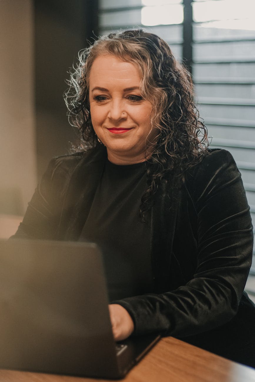 Unbelievable Job Boom: US Private Sector Unleashes Avalanche of New Roles Weekly, Fueling Economic Confidence