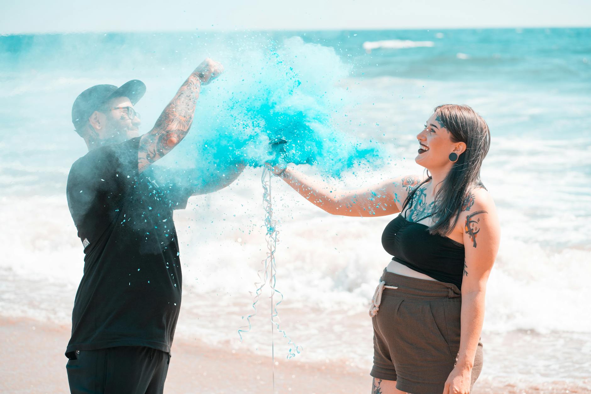 Beyond the Red Carpet: Vanessa Hudgens’ Sun-Kissed Pregnancy Reveal in Dazzling Beachwear
