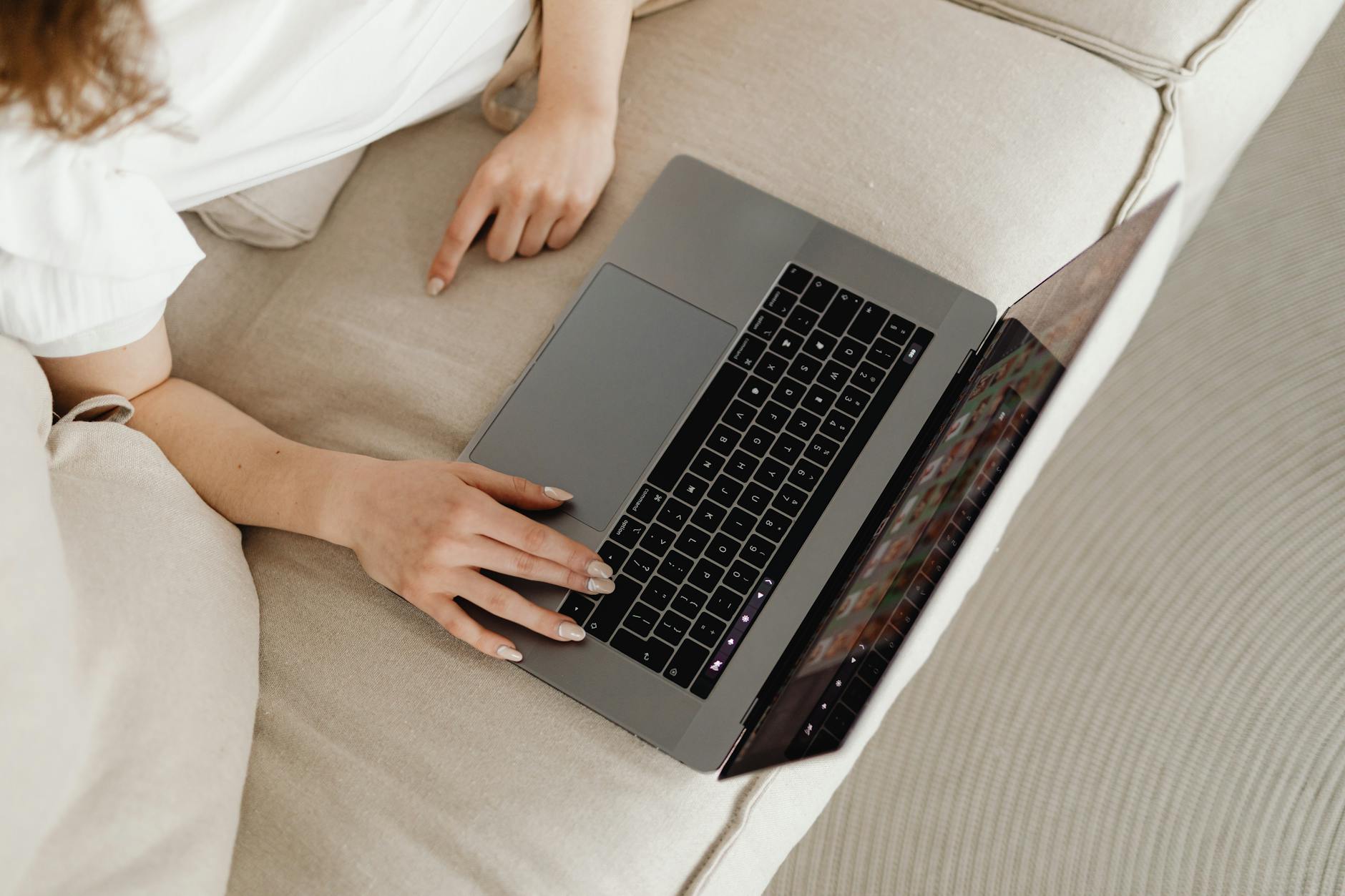 Freelance Web Tasarımcısı Olarak Yüksek Gelir Elde Etme: Dijital Pazarda Kazancınızı Katlama Rehberi