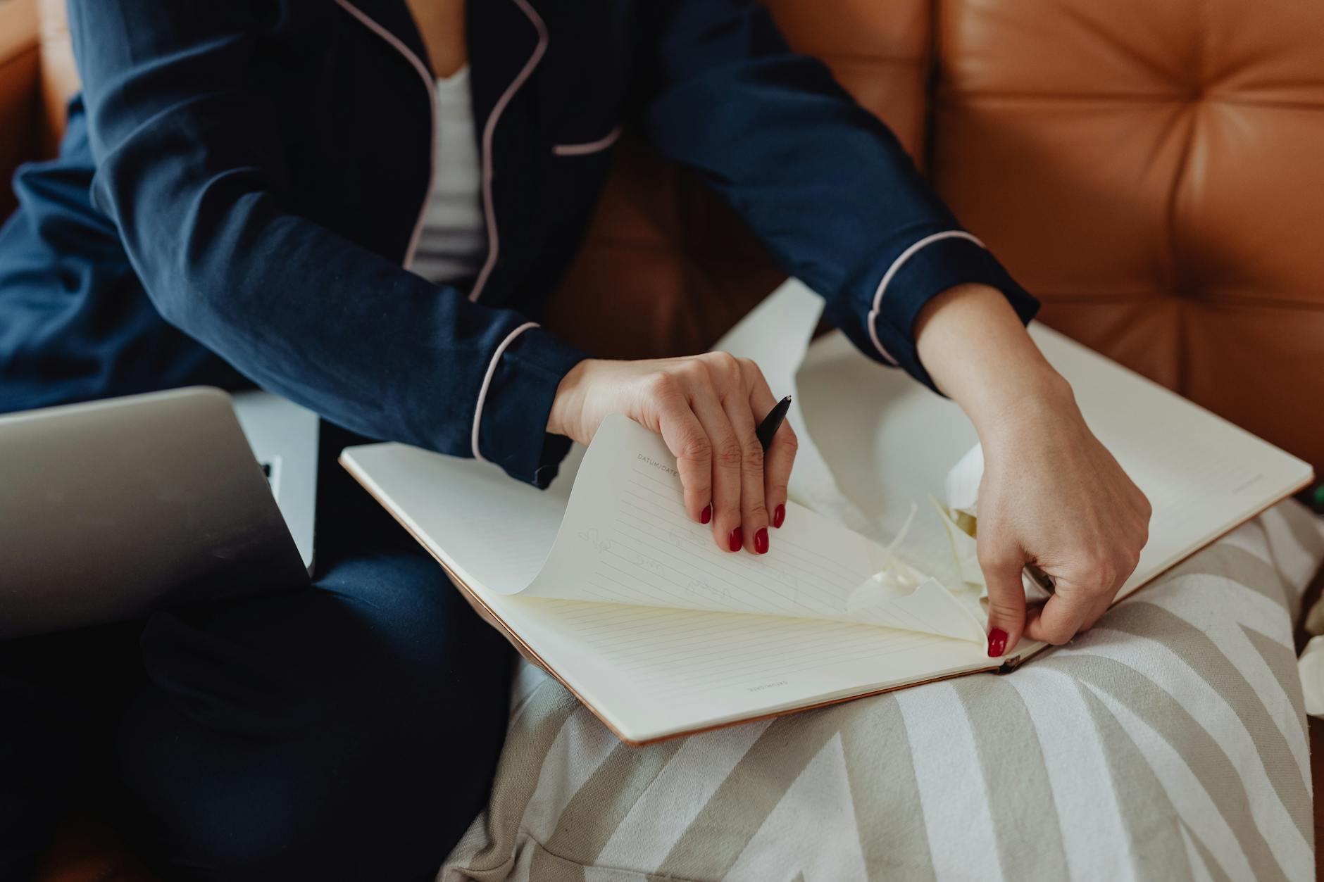 Unlock Your Potential: Why an Expert Says Ditching Your Journal Could Be Your Key to Goal Achievement
